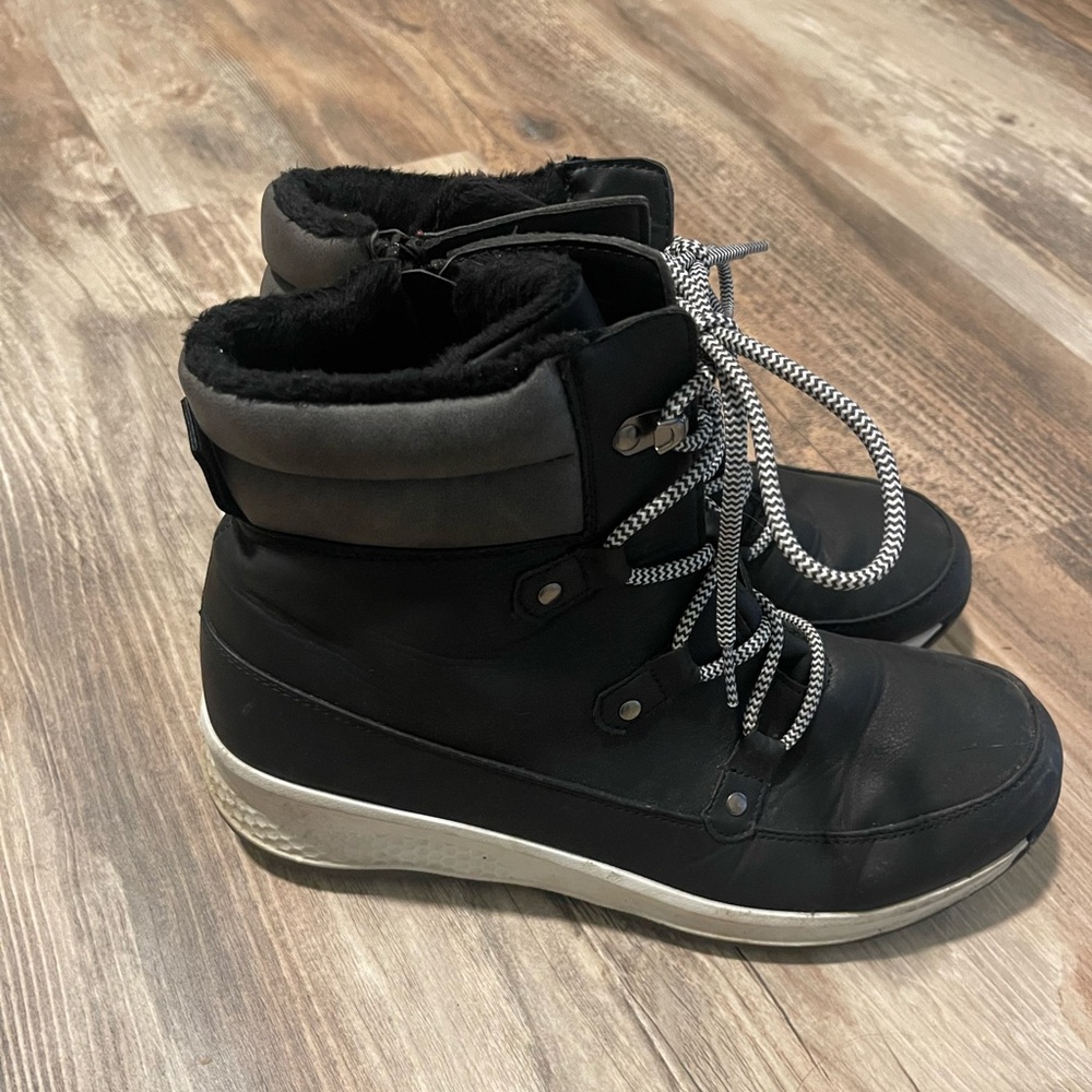 Women’s Maurice’s Winter Boots 8.5
